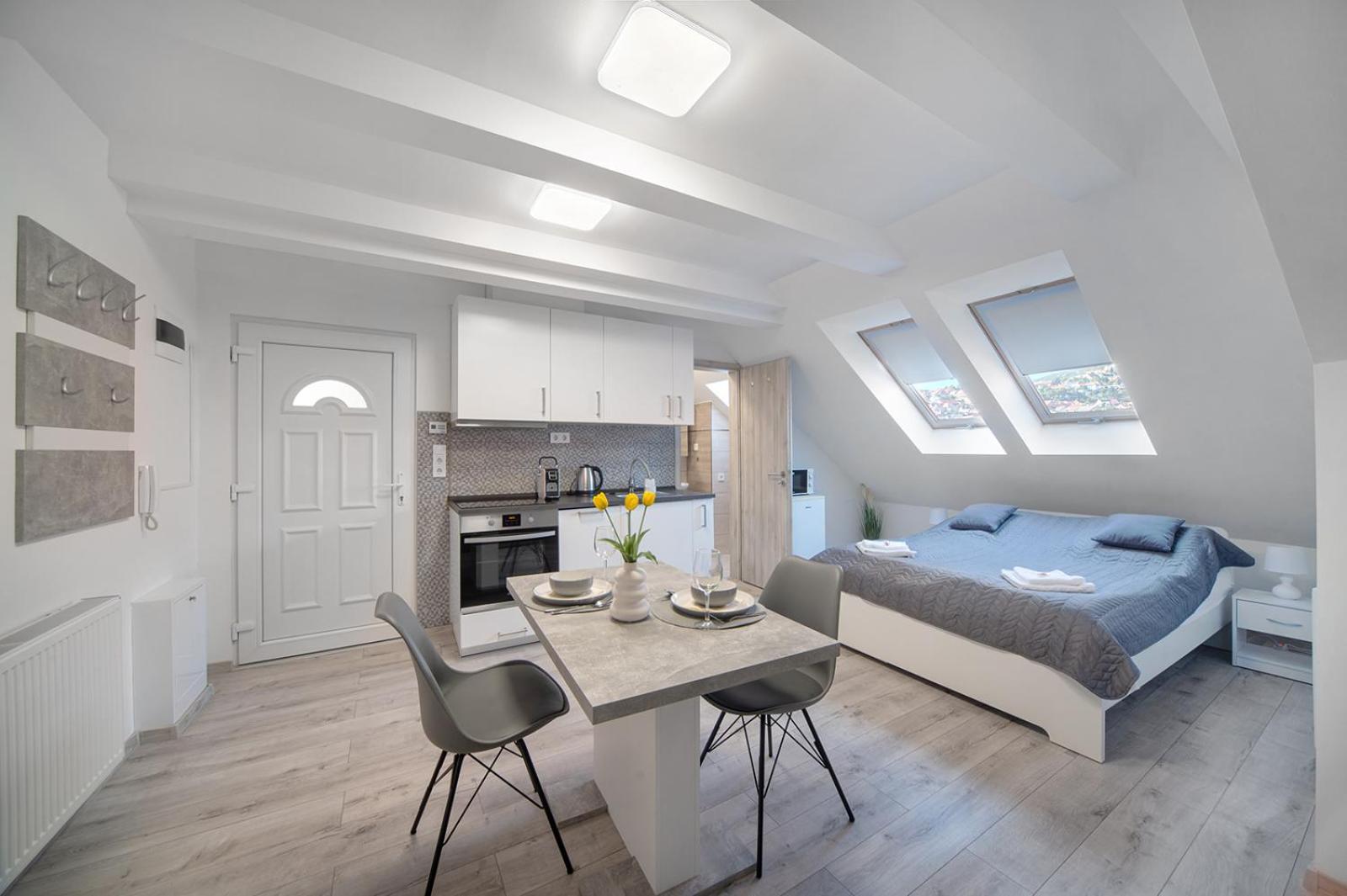 Agoston Apartman 1-2 - Lora,Marci Печ Экстерьер фото